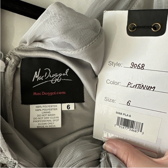 NWT $598 Mac Duggal [ 6 ] Ruffle Tiered Embellished Flutter Sleeve Gown‎ Grey - Picture 4 of 15